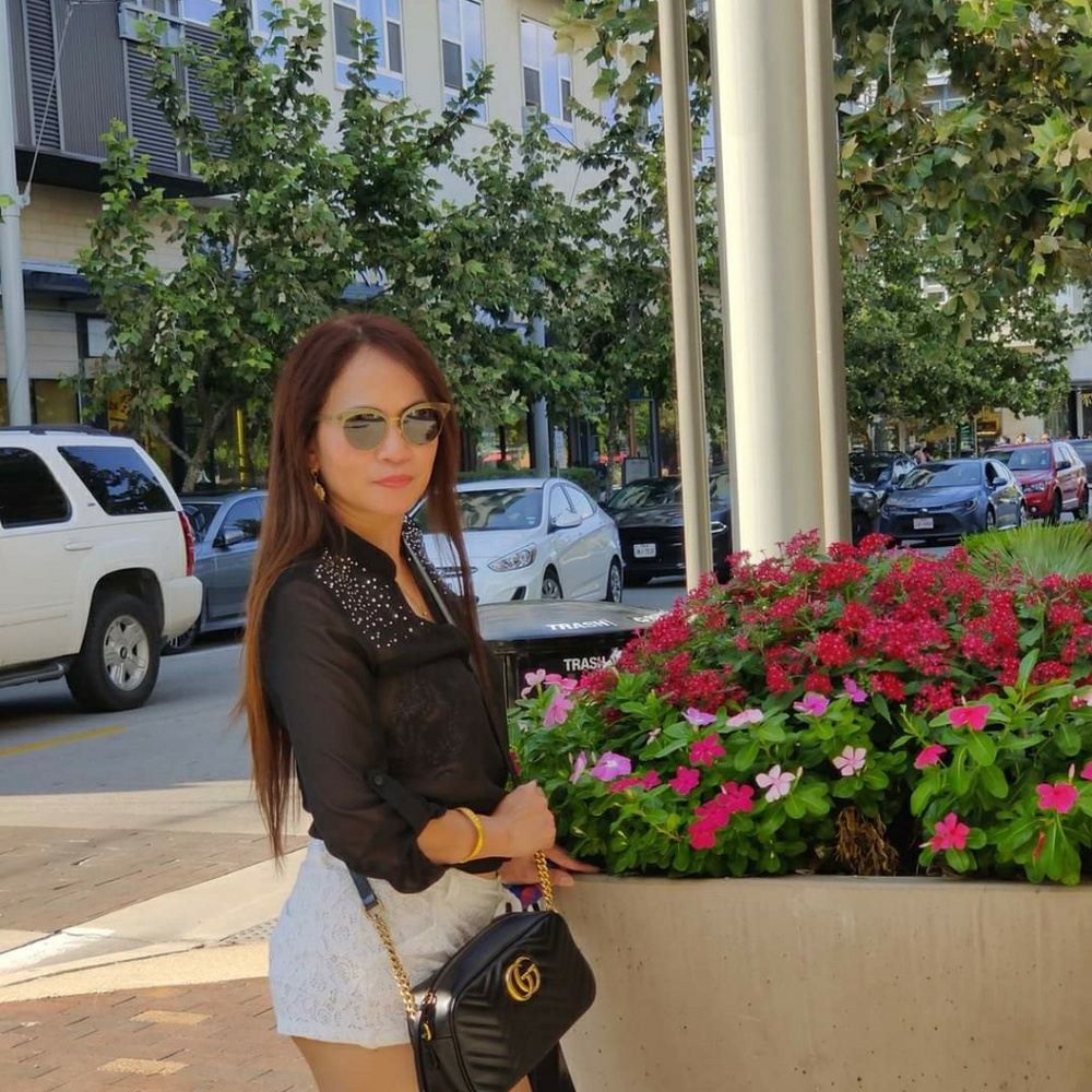 Meet your Posher, Gennie